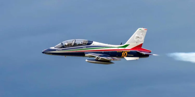 El MB-339 cumple 50 años desde su primer vuelo