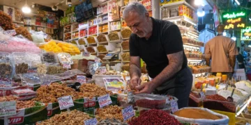 Teherán sacrifica el bolsillo de los iraníes para salvar su imagen