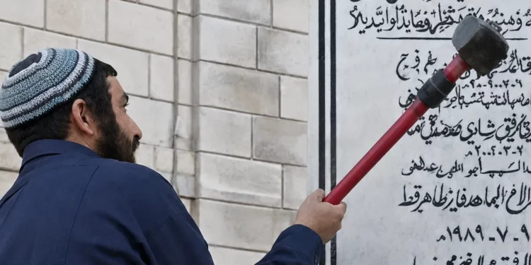 Sukkot exige demoler más monumentos dedicados a terroristas en Samaria