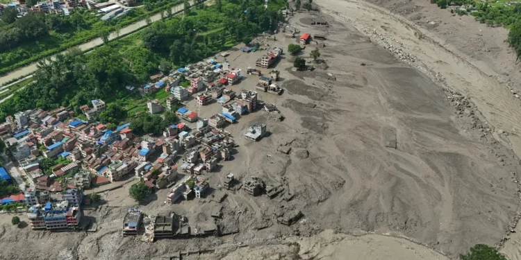 Un israelí está desaparecido tras las graves inundaciones en Nepal
