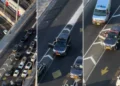 Un escolta de Netanyahu sacó un rifle en una autopista de Tel Aviv Un miembro del equipo de seguridad personal del primer ministro Benjamin Netanyahu sacó su fusil de asalto mientras circulaba junto al convoy oficial por una autopista concurrida de Tel Aviv la semana pasada. La escena ocurrió el 19 de agosto y quedó registrada desde un edificio cercano. En las imágenes, el agente aparece apoyado en la puerta abierta de un vehículo en movimiento mientras apunta con el rifle hacia un objetivo. El Shin Bet, organismo encargado de la seguridad de Netanyahu, sostuvo que el agente actuó conforme a los procedimientos establecidos y dentro de las facultades que le concede la ley. La agencia también aseguró que la actuación no puso en peligro a los civiles.