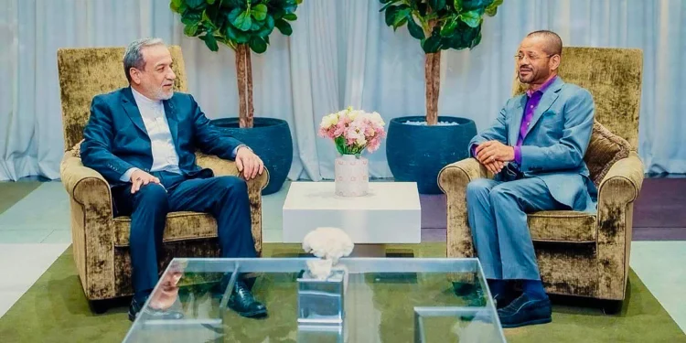 El canciller de Omán viajará a Teherán para hablar sobre Ormuz