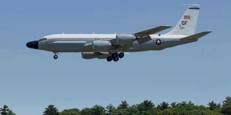 A330 MRTT francés reabastece aviones de inteligencia RC-135 de EE. UU. y Reino Unido