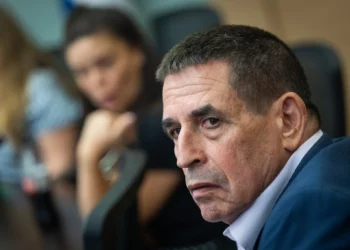 Abbas y Segalovitz confirman contactos sobre una candidatura en Ra'am