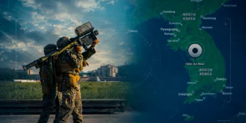 Las fuerzas estadounidenses reforzaron las defensas contra drones en la base aérea de Osan, en Corea del Sur, integrando equipos de Avenger y Stinger para hacer frente a las amenazas de vehículos no tripulados que vuelan a baja altura cerca de la frontera con Corea del Norte (Fuente de la imagen: Cuerpo de Marines de EE. UU. / Apple Maps / Editado por Army Recognition Group)