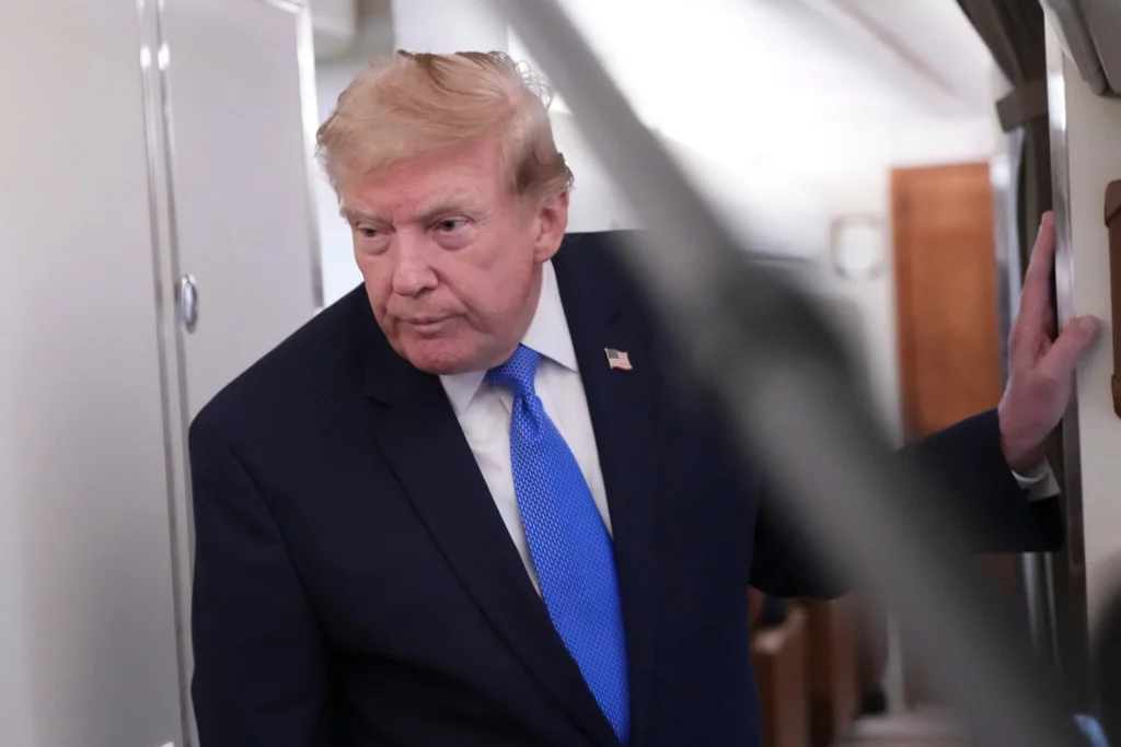 Trump anuncia negociaciones con Irán para reabrir el estrecho de Ormuz