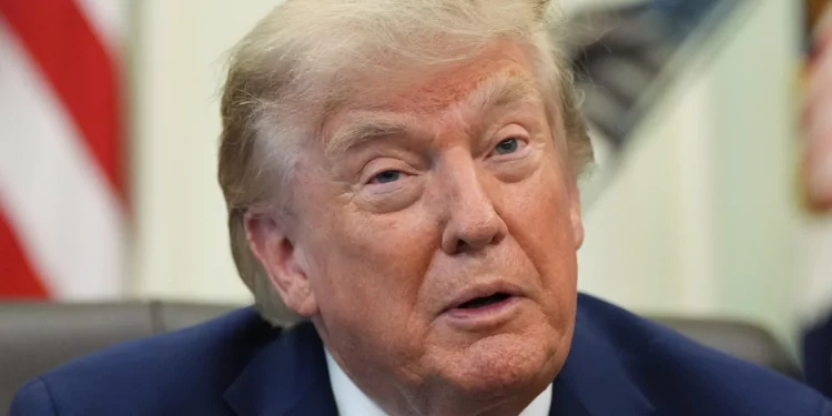 Trump dice que un acuerdo con Irán para reabrir Ormuz podría llegar pronto