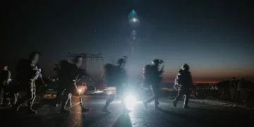 Soldados del Batallón de Reserva Shimon de la Brigada Hasmonea realizan un ejercicio militar en los Altos del Golán, según una fotografía distribuida por el ejército el 11 de agosto de 2026. (Fuerzas de Defensa de Israel)