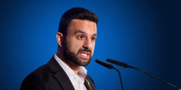 Planea ser el primer árabe en el gabinete de seguridad