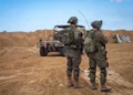 Imagen ilustrativa: Tropas de las FDI operan en el sur de la Franja de Gaza, en una fotografía distribuida el 26 de abril de 2026. (Fuerzas de Defensa de Israel)