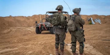 Imagen ilustrativa: Tropas de las FDI operan en el sur de la Franja de Gaza, en una fotografía distribuida el 26 de abril de 2026. (Fuerzas de Defensa de Israel)