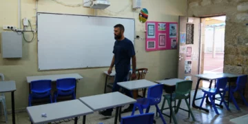 COGAT niega haber dejado sin permisos a profesores palestinos