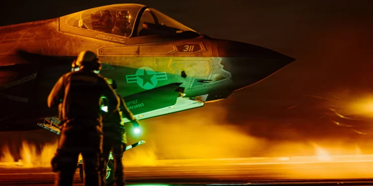 Trump promete responder al ataque iraní contra fuerzas de EE. UU. en Jordania