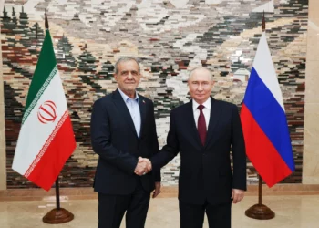 Pezeshkian y Putin se reúnen durante la cumbre de la OCS