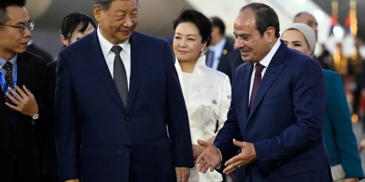 Xi Jinping llega a Egipto ante la presión de EE. UU. por los vínculos con Irán