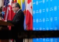 El ministro de Relaciones Exteriores de Irán, Abbas Araghchi, habla con la prensa durante la 81.ª Asamblea General de la ONU el 25 de septiembre de 2026.