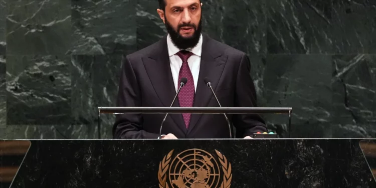 El presidente de Siria, Ahmed al-Sharaa, habla durante la 81.ª sesión de la Asamblea General de la ONU el 23 de septiembre de 2026.