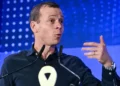 Imagen destacada de la nota sobre Amit Segal y Arabia Saudita