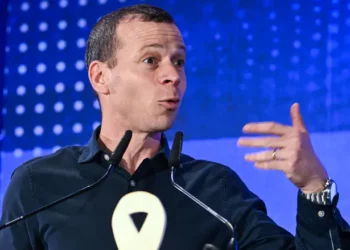 Imagen destacada de la nota sobre Amit Segal y Arabia Saudita