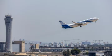 An El Al plane takes off at Ben Gurion Airport, outside Tel Aviv, August 4, 2026. (Yossi Aloni/Flash90)