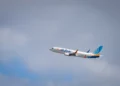 Un avión de pasajeros de Flydubai despega del Aeropuerto Internacional Ben Gurion, cerca de Tel Aviv, el 25 de febrero de 2026.