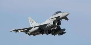 Caza italiano de la OTAN durante una misión de defensa aérea en el Báltico