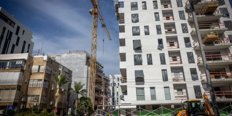 Edificios residenciales en construcción en Israel