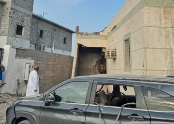Daños en un edificio de Al-Tawwal, en Jazan, Arabia Saudita, tras la caída de un proyectil el 12 de septiembre de 2026.