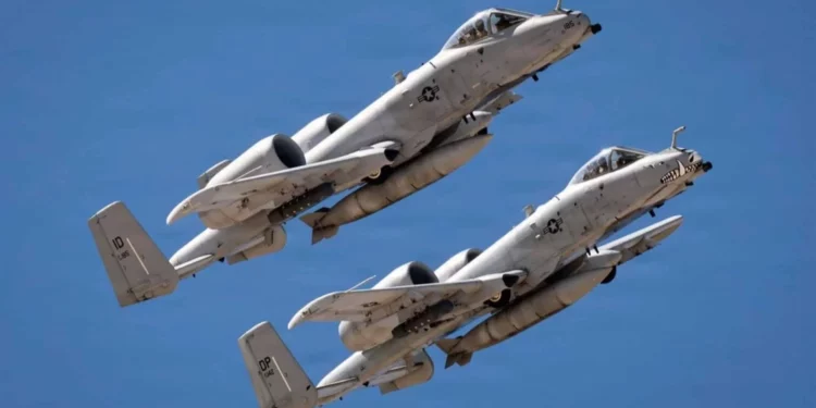 Ceremonia de desactivación de las últimas unidades A-10C en Davis-Monthan