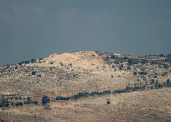 Vista desde la zona de Marjayoun, en el sur del Líbano, de las consecuencias de una demolición israelí en la cresta de Ali al-Taher que provocó un terremoto, el 11 de septiembre de 2026.