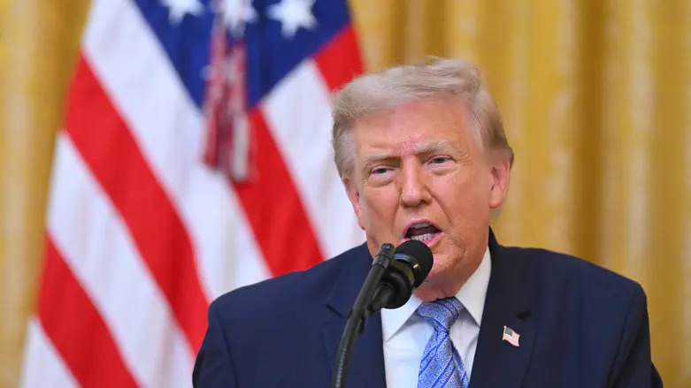 Trump evalúa reanudar ataques a gran escala contra Irán