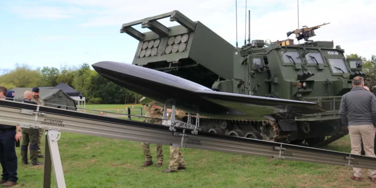 Dron Nyan frente a un lanzacohetes M270A2 del Ejército británico en DVD 2026.