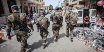 Imagen de una transmisión de Canal 14 vinculada a la situación entre el Ejército libanés y Hezbolá.