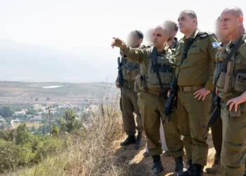 Jefe de Estado Mayor de las FDI Eyal Zamir en el norte de Israel