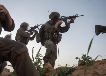 Fuerzas de las FDI desplegadas cerca de la Franja de Gaza