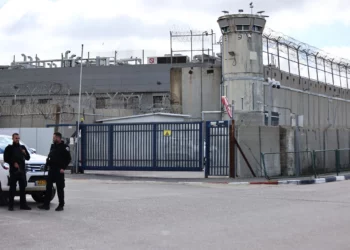Israeli security forces on guard at Ofer Prison, outside of Jerusalem, February 8, 2025. (Jamal Awad/Flash90)