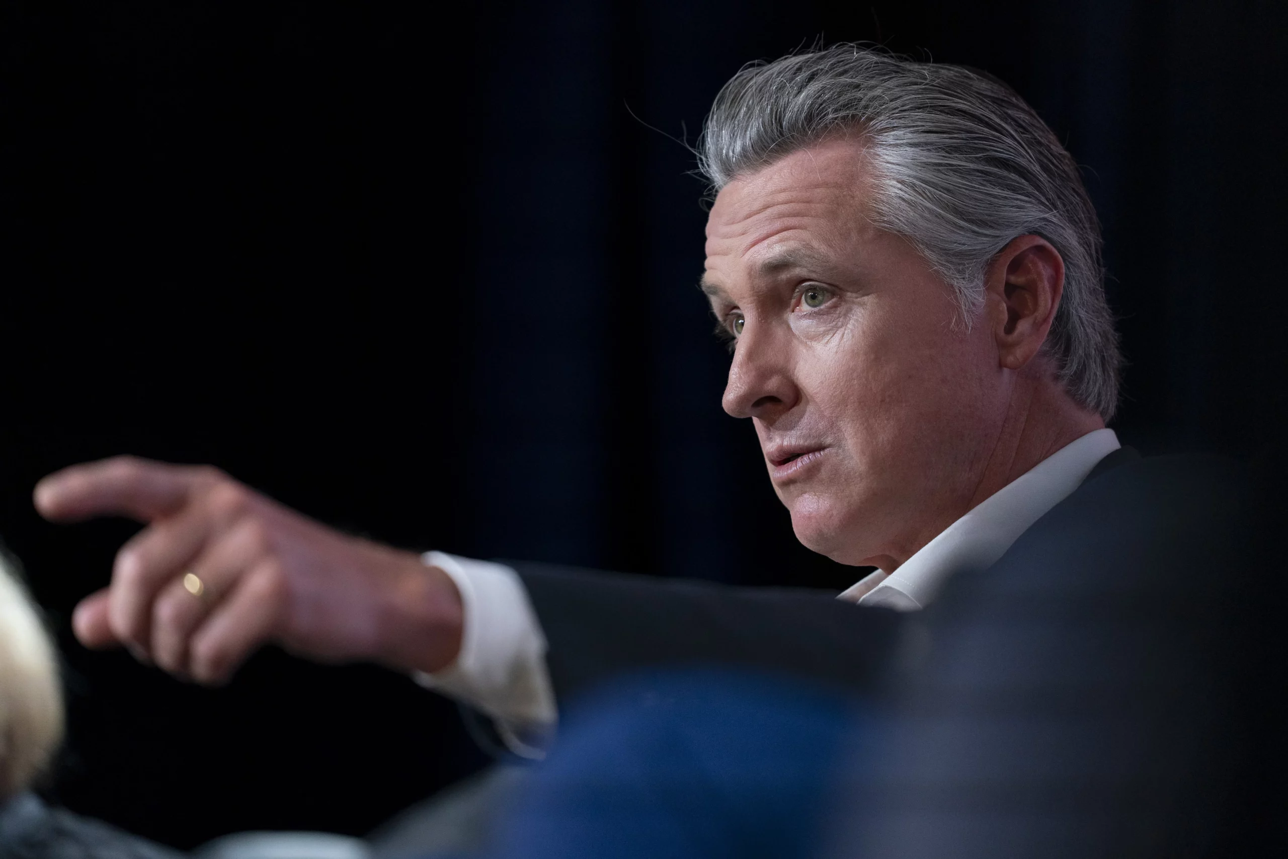 Gavin Newsom Estudia Establecer Un Bot n De Apagado Para La IA