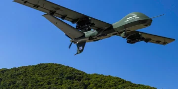 General Atomics Mojave STOL aterriza y despega desde una ruta de maniobra militar en Corea del Sur.