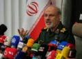 Hossein Mohebbi, portavoz de la Guardia Revolucionaria de Irán, habla durante una conferencia de prensa en Teherán el 29 de septiembre de 2026.