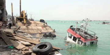 Combatientes hutíes durante una movilización en Yemen