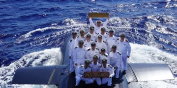 Marineros de la Armada israelí sobre el INS Drakon en una imagen publicada el 23 de septiembre de 2026.