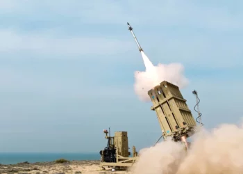 Sistema de defensa aérea Iron Dome durante pruebas operativas en Israel.