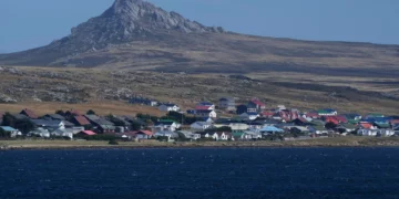 Mount Tumbledown stands tall behind Stanley on the Falkland Islands, also known as Islas Malvinas, March 16, 2026. (AP Photo/Ricardo Mazalan)