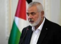 Ismail Haniyeh habla durante una rueda de prensa tras reunirse con el ministro iraní de Relaciones Exteriores, Hossein Amirabdollahian, en Teherán, el 26 de marzo de 2024.