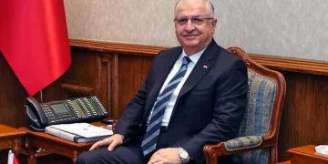 El jefe del Estado Mayor de Turquía, Selcuk Bayraktaroglu, durante una reunión en Ankara el 23 de diciembre de 2025.
