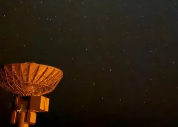 Antena transmisora del antiguo sistema Space Fence en Lake Kickapoo, Texas