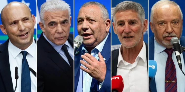 De izquierda a derecha: Naftali Bennett, Yair Lapid, Gadi Eisenkot, Yair Golan y Avigdor Liberman.