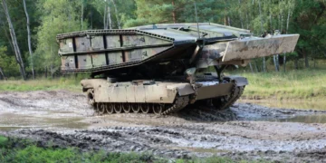Puente autopropulsado M1110 JAB destinado al Ejército polaco
