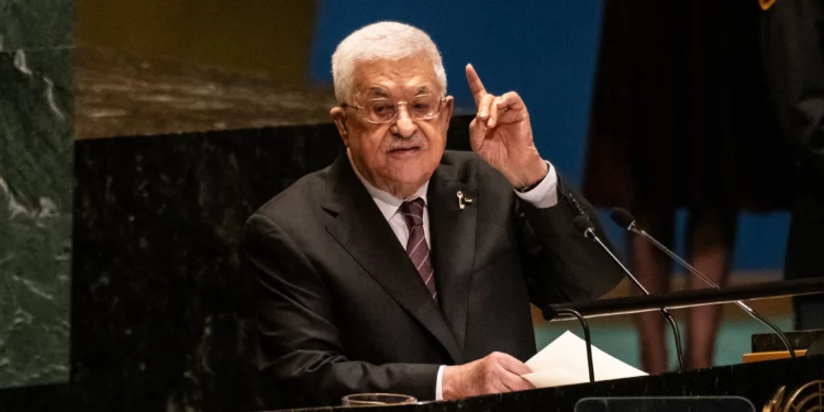 El presidente de la Autoridad Palestina, Mahmoud Abbas, habla ante la Asamblea General de la ONU en Nueva York el 26 de septiembre de 2024.