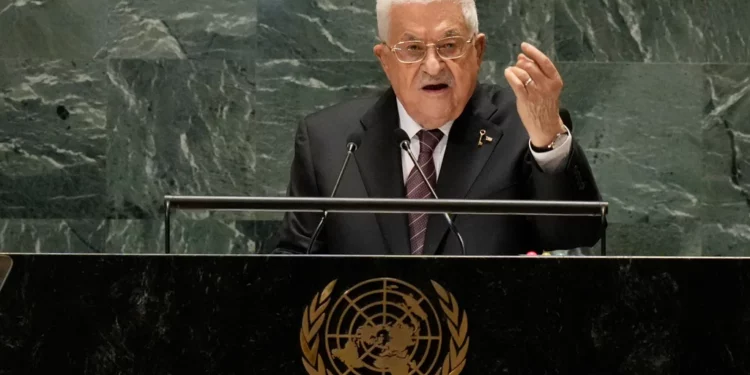 El presidente de la Autoridad Palestina, Mahmoud Abbas, interviene en el 79.º período de sesiones de la Asamblea General de la ONU el 26 de septiembre de 2024 en la sede de las Naciones Unidas en Nueva York.